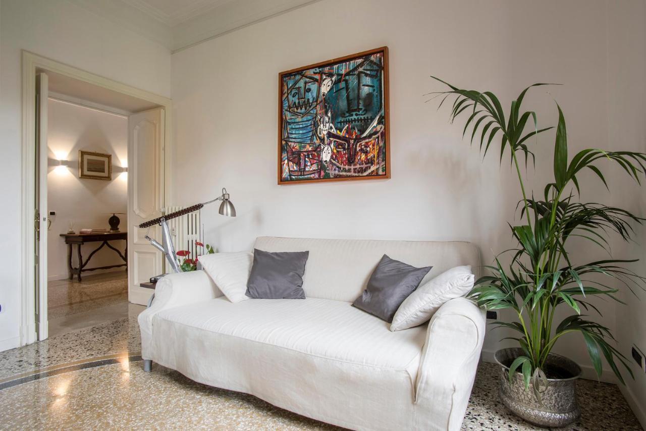 Apartment Flat Six Rom
